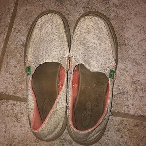 sanuk slip ons